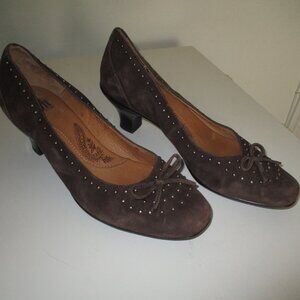 Sofft Womens Brown Suede Pump w/2" Heel NWOB - Size 7M